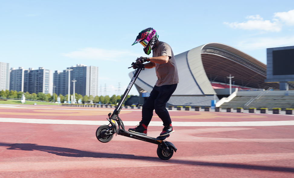 From Commuter to Beast: What a High-Performance Electric Scooter Is Really Capable Of